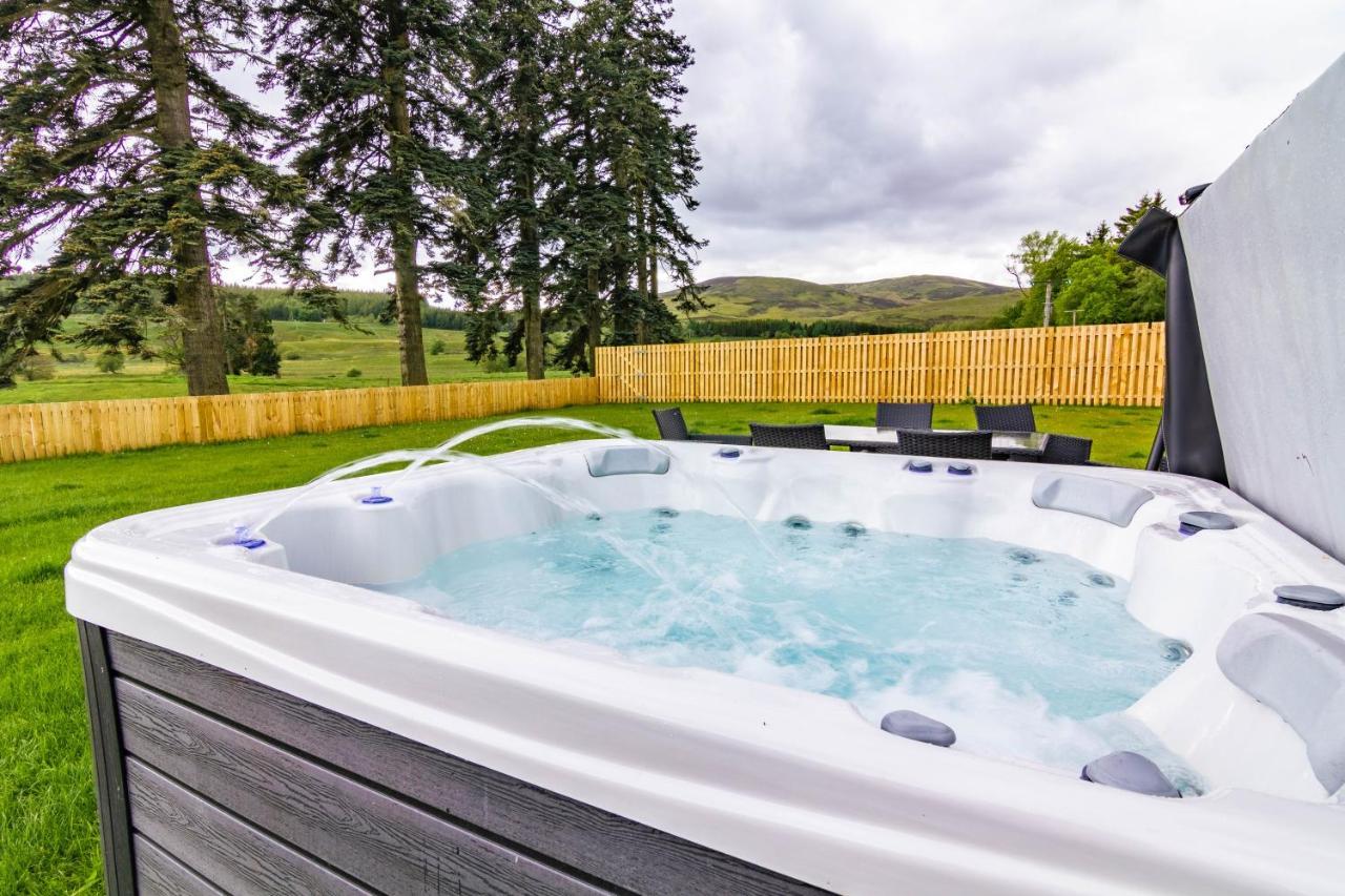 Dalnaglar Castle Estate Villa Glenshee Eksteriør bilde